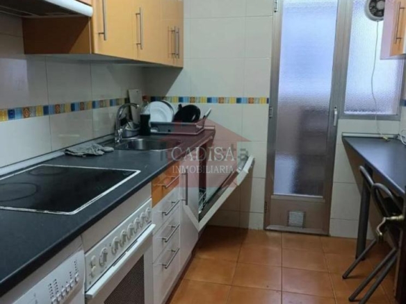 ALQUILER DE PISO, ZONA CAMPUS.REF:10662