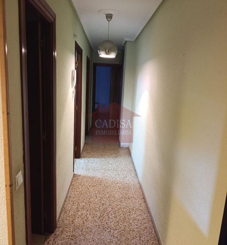 ALQUILER DE PISO, ZONA CAMPUS.REF:10662