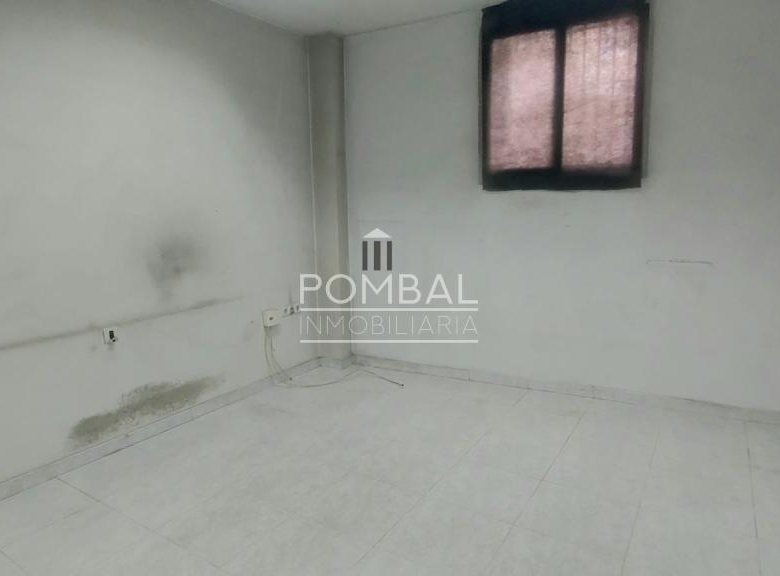 LOCAL EN ALQUILER EN RAMÓN PUGA – 290 M² PARA ALMACÉN