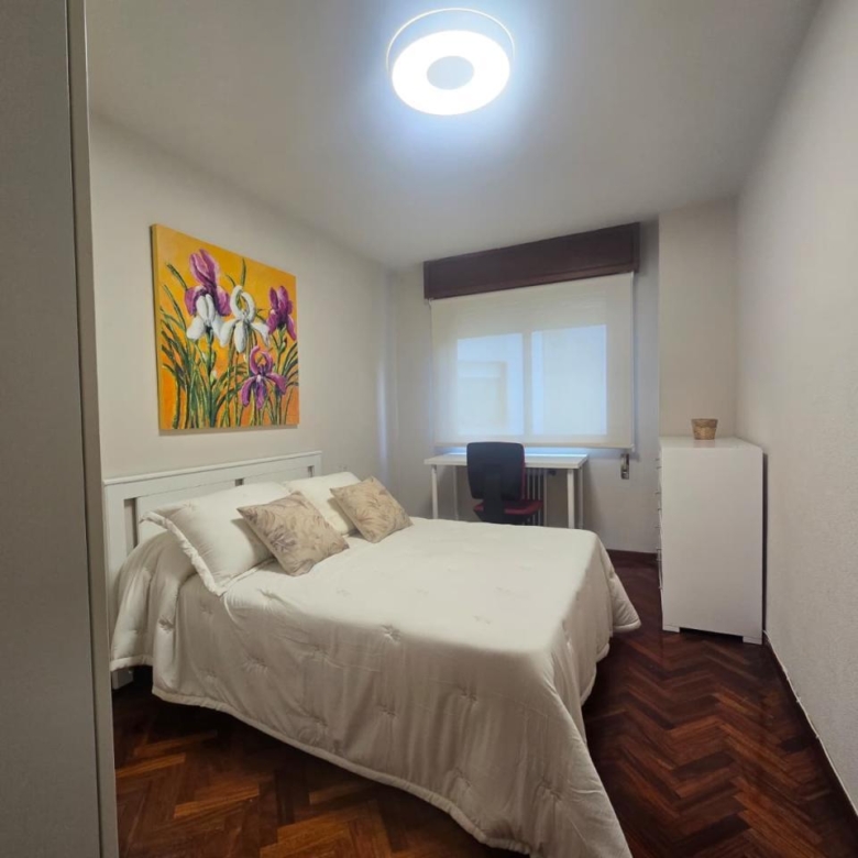 Habitacion con todos los servivios incluidos en el centro de Ourense