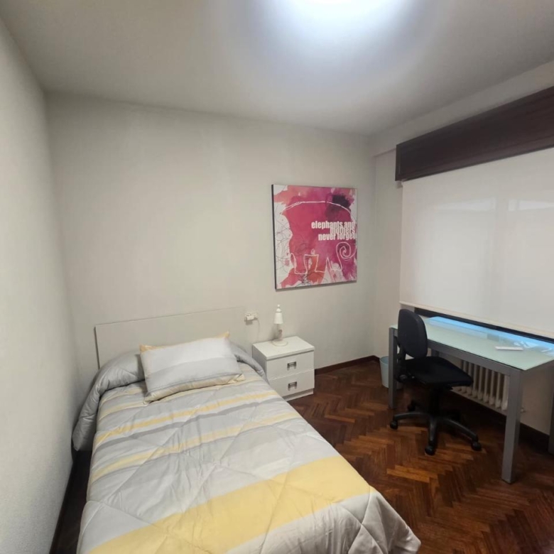 Habitacion con todos los servivios incluidos en el centro de Ourense