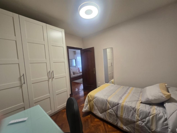 Habitacion con todos los servivios incluidos en el centro de Ourense