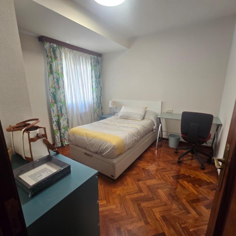 Habitacion con todos los servivios incluidos en el centro de Ourense