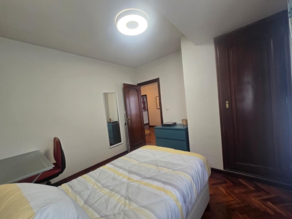 Habitacion con todos los servivios incluidos en el centro de Ourense