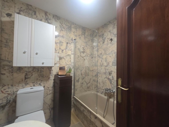 Habitacion con todos los servivios incluidos en el centro de Ourense