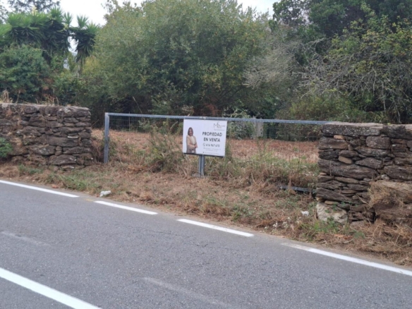 ¡Oportunidad en Monteiro, Gondomar! Solar edificable  vivienda unifamiliar o  proyecto turístico.