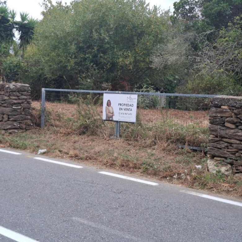 ¡Oportunidad en Monteiro, Gondomar! Solar edificable  vivienda unifamiliar o  proyecto turístico.