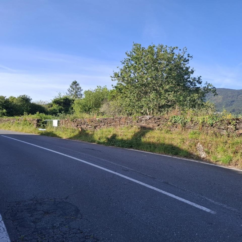¡Oportunidad en Monteiro, Gondomar! Solar edificable  vivienda unifamiliar o  proyecto turístico.