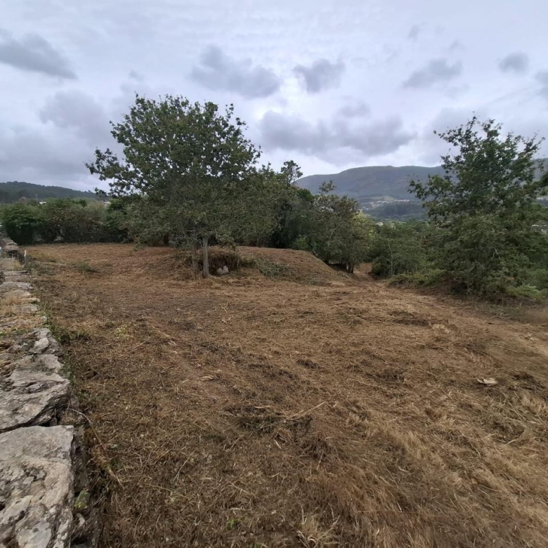 ¡Oportunidad en Monteiro, Gondomar! Solar edificable  vivienda unifamiliar o  proyecto turístico.