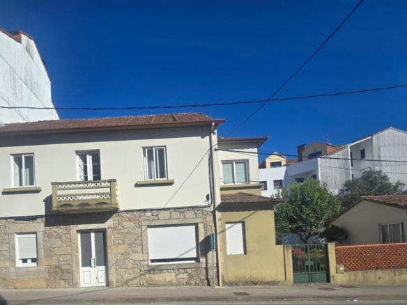 SUELO URBANO CON APROVECHAMIENTO RESIDENCIAL EN EL CENTRO DE TOMIÑO