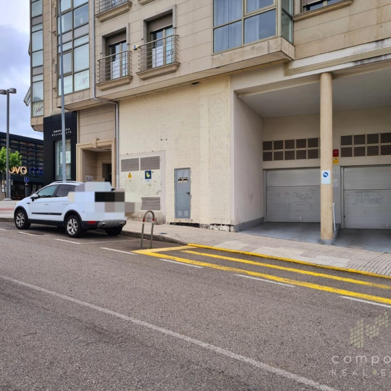 Plaza de Garaje, C/Pardiñeiros, Milladoiro
