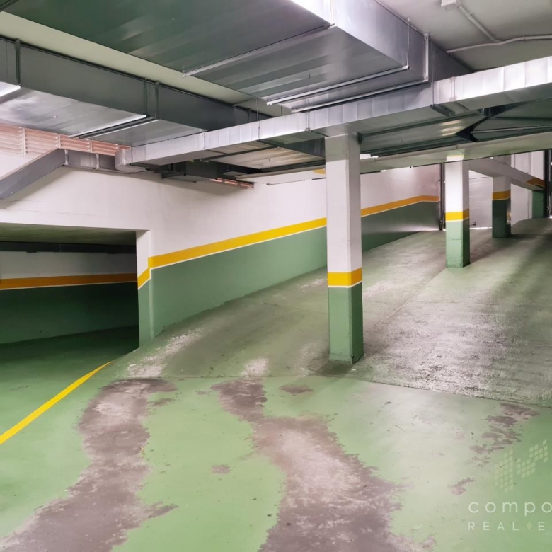 Plaza de Garaje, C/Pardiñeiros, Milladoiro