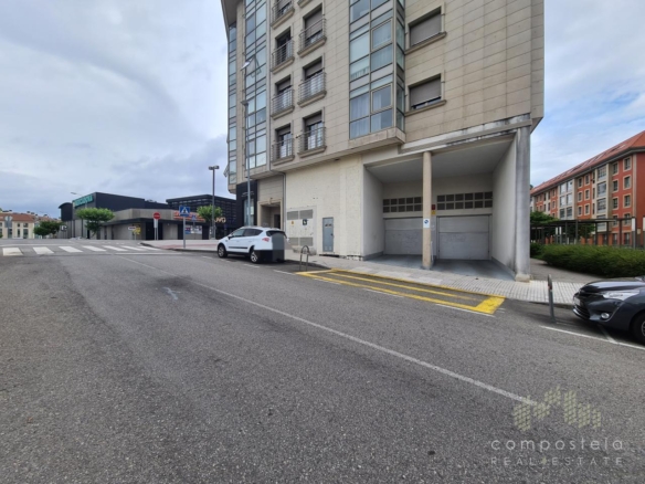 Plaza de Garaje, C/Pardiñeiros, Milladoiro