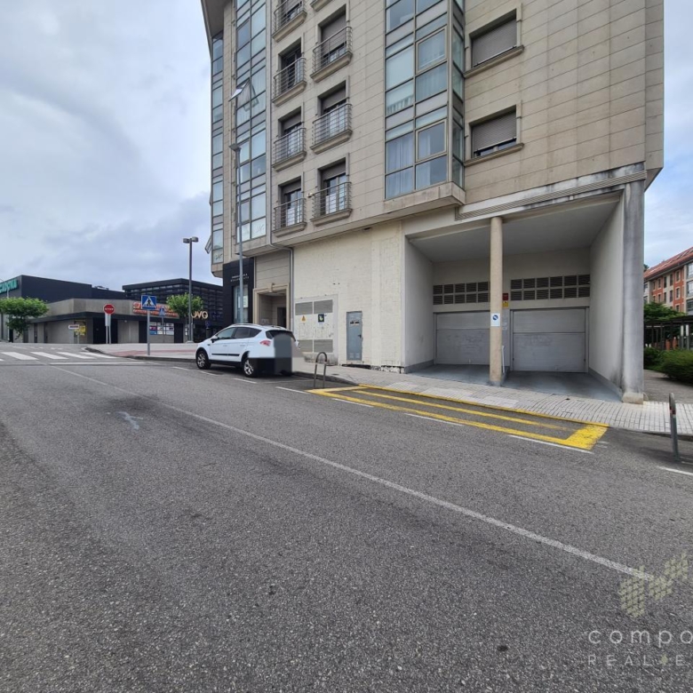 Plaza de Garaje, C/Pardiñeiros, Milladoiro