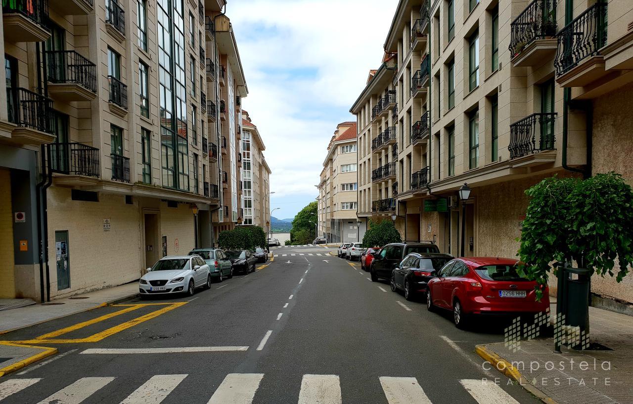 Excelente plaza de garaje en C/Xaquín Lorenzo, Milladoiro