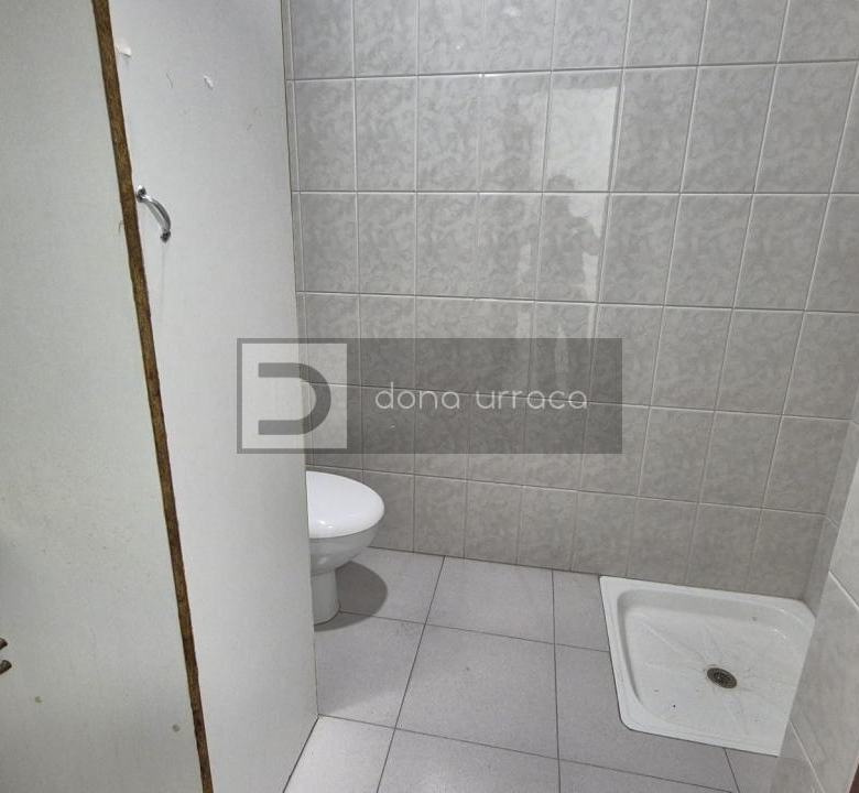 Local en Ourense