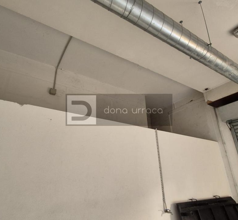 Local en Ourense