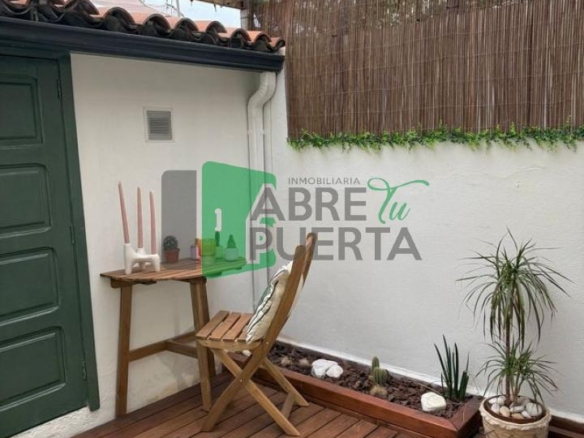 PISO EN AV BUENOS AIRES