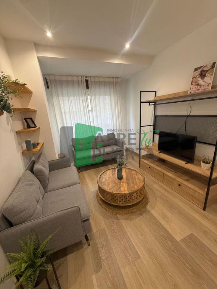 179144556866700173936_179144530995 PISO EN AV BUENOS AIRES