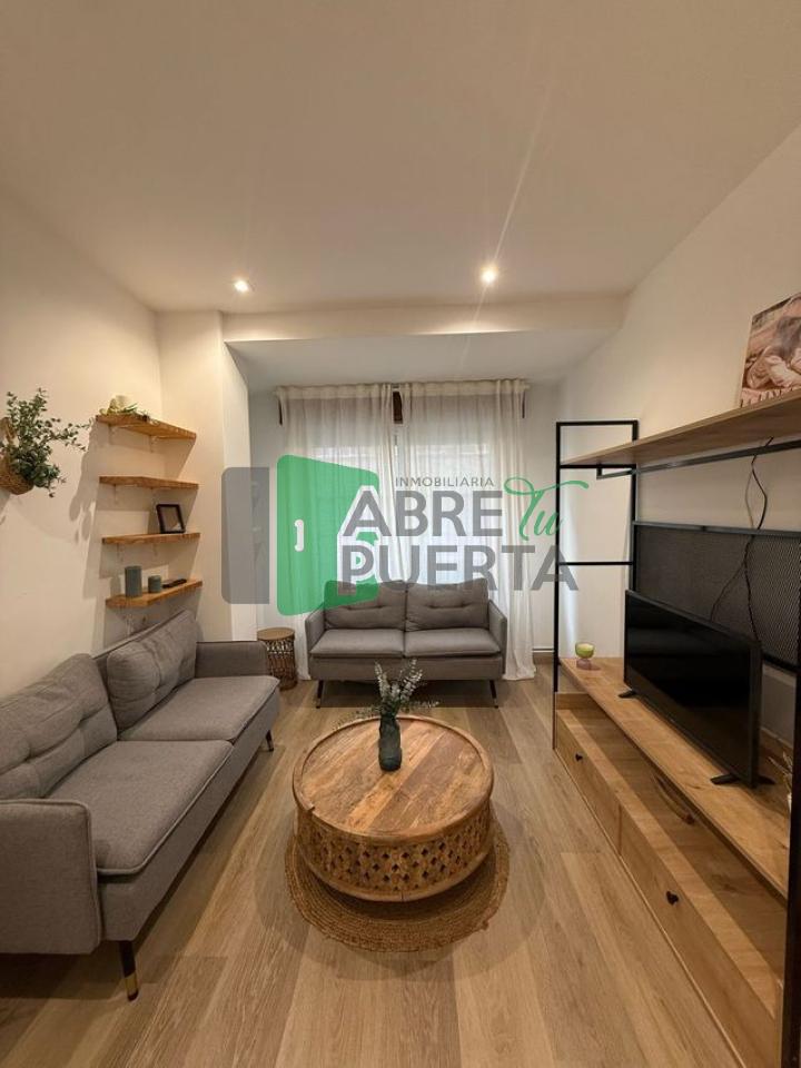 179144557134500173936_179144531147 PISO EN AV BUENOS AIRES