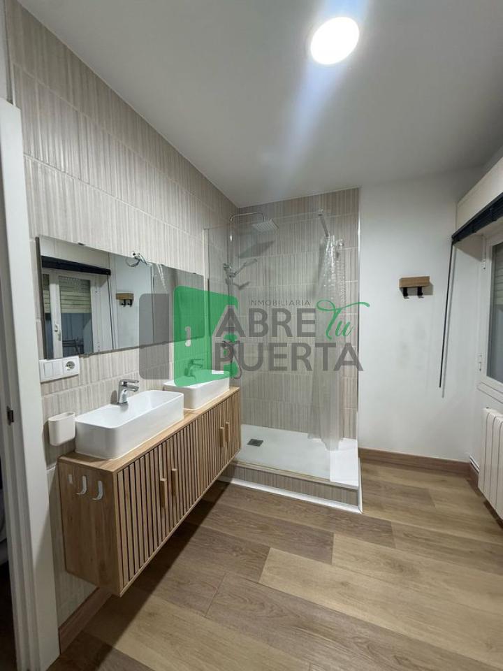 179144557188700173936_179144531119 PISO EN AV BUENOS AIRES