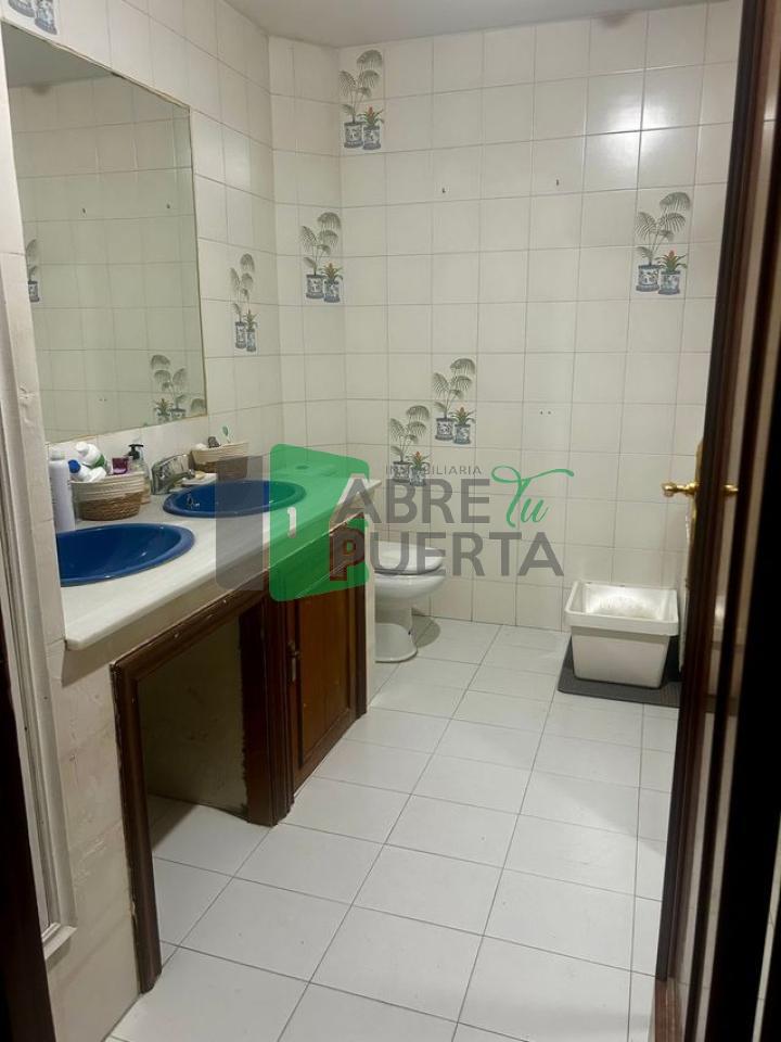 179145051990100173942_179093992367 PISO EN LA PLAZA MAYOR