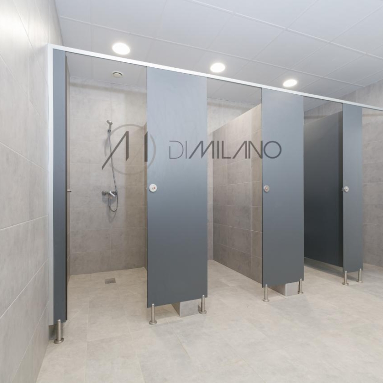 Nave industrial de 3.200 m² con licencia de concesionario y taller en Avenida de Madrid
