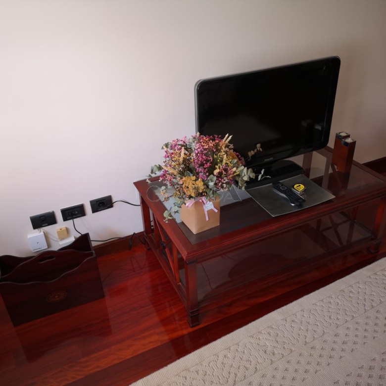 Apartamento amplio en el centro de Vigo. Dos dormitorios y dos baños. Excelente.