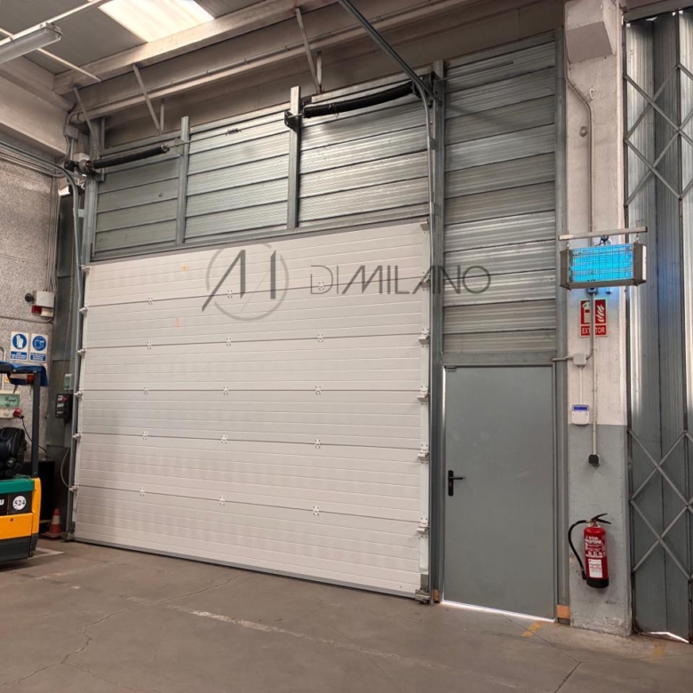 Nave industrial de 850 m² sobre parcela de 1.600 m² en primera línea del Polígono Industrial A Granxa