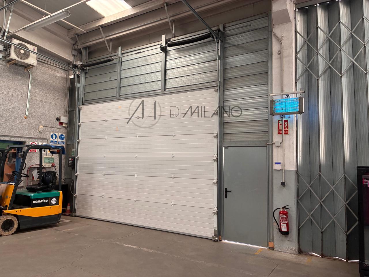 Nave industrial de 850 m² sobre parcela de 1.600 m² en primera línea del Polígono Industrial A Granxa