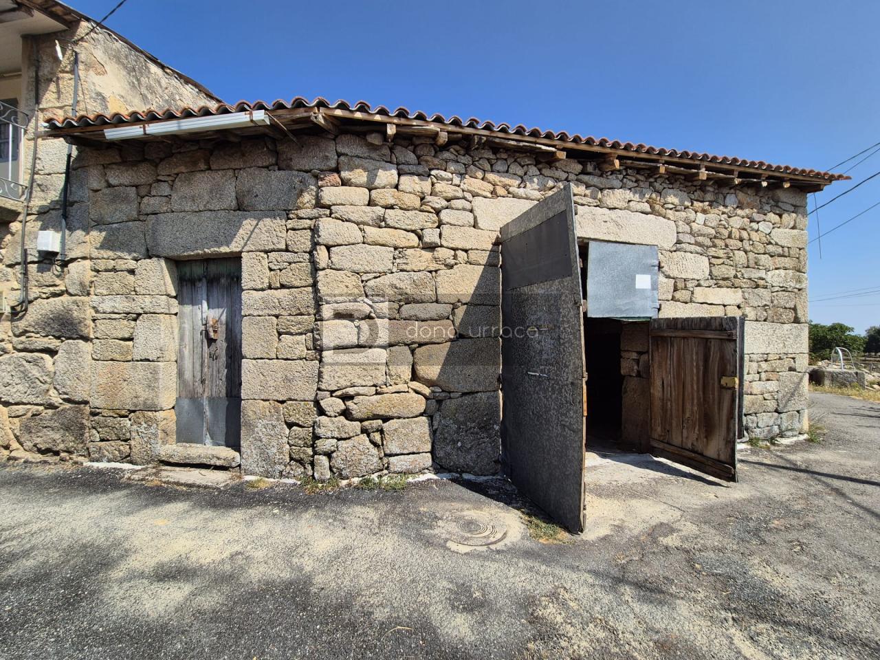 179147493100300046144_179147465543 Casa en Teixeira (A)