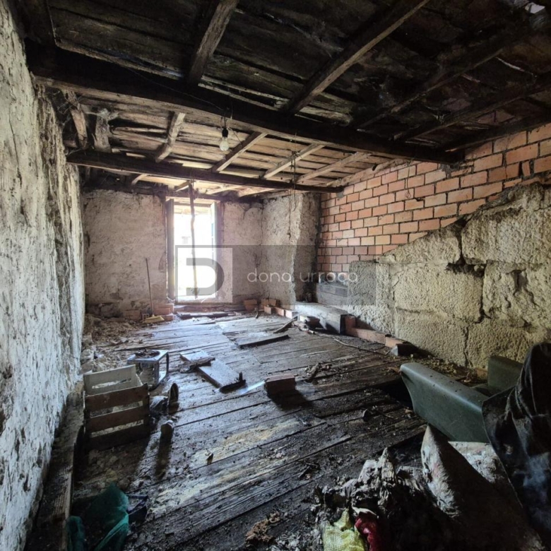 Casa adosada en venta en PEDRAFITA