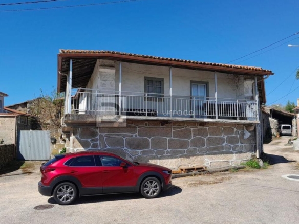 Casa de pueblo en venta en  Lugar Sistin