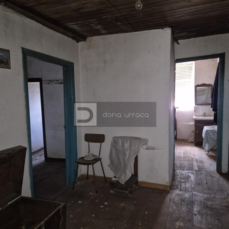 Casa de pueblo en venta en  Lugar Sistin
