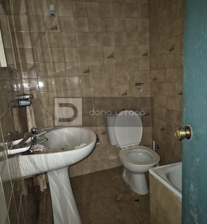 Casa de pueblo en venta en  Lugar Sistin