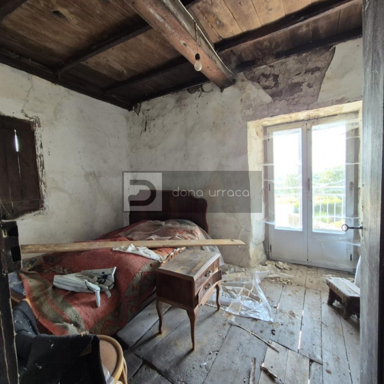 Casa de pueblo en venta en  Lugar Sistin