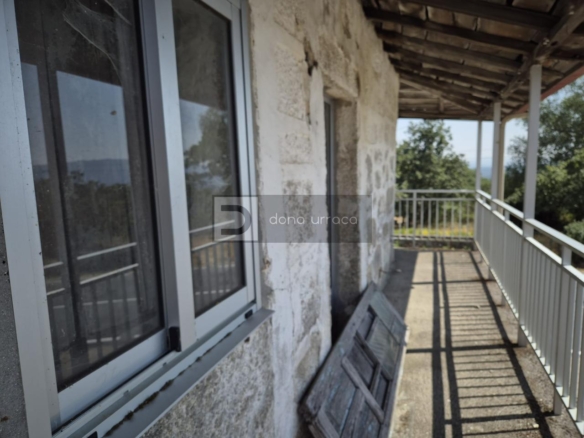 Casa de pueblo en venta en  Lugar Sistin