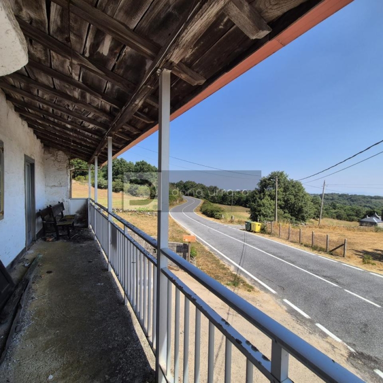 Casa de pueblo en venta en  Lugar Sistin