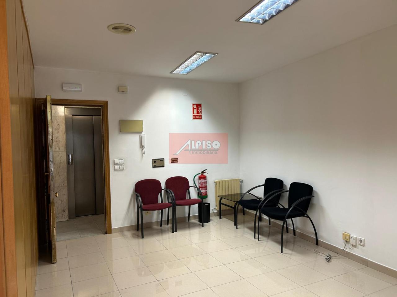 179147695222900029796_179147245226 Oficina en Ourense