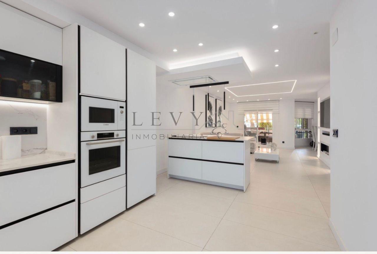 179147849882900173960_179145845339 Apartamento en Benalmádena