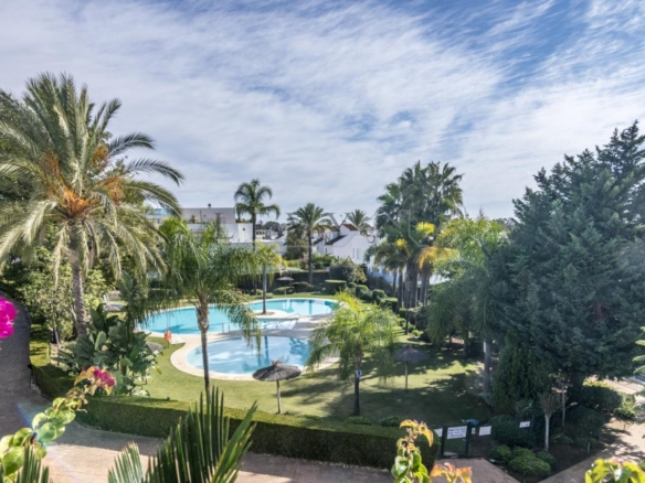 Fantastico Apartamento  alquiler corta temporada en Nueva Andalucia , Marbella