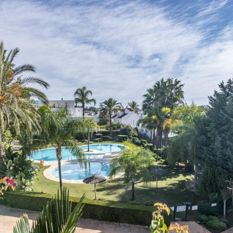 Fantastico Apartamento  alquiler corta temporada en Nueva Andalucia , Marbella