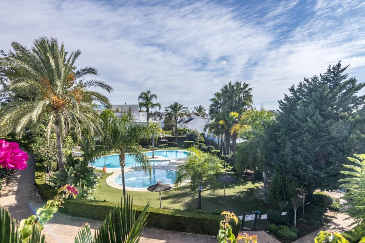 179148086537300167471_176338320639 Fantastico Apartamento alquiler corta temporada en Nueva Andalucia , Marbella