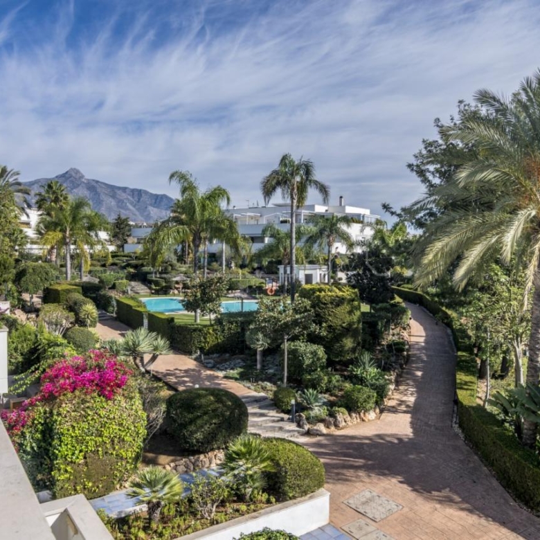 Fantastico Apartamento  alquiler corta temporada en Nueva Andalucia , Marbella