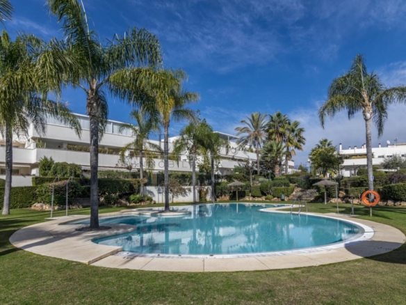 Fantastico Apartamento  alquiler corta temporada en Nueva Andalucia , Marbella