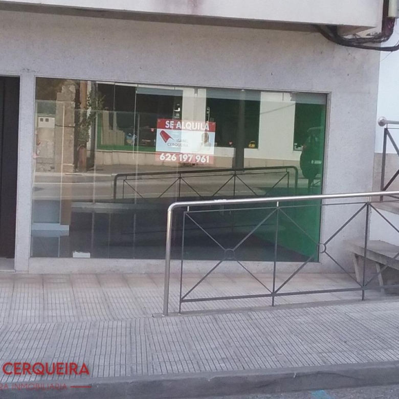 LOCAL COMERCIAL EN ALQUILER EN EL CENTRO DE O ROSAL | 50 M²