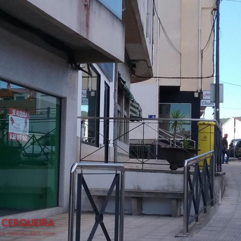 LOCAL COMERCIAL EN ALQUILER EN EL CENTRO DE O ROSAL | 50 M²