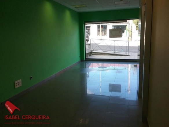 LOCAL COMERCIAL EN ALQUILER EN EL CENTRO DE O ROSAL | 50 M²