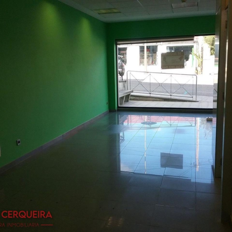 LOCAL COMERCIAL EN ALQUILER EN EL CENTRO DE O ROSAL | 50 M²