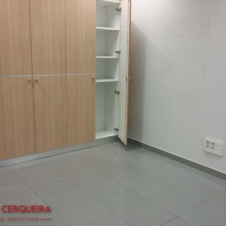LOCAL COMERCIAL EN ALQUILER EN EL CENTRO DE O ROSAL | 50 M²